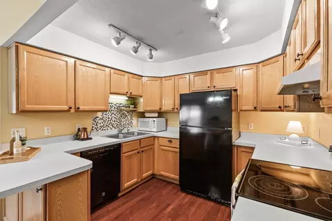 3753 Robin Ln, Eagan, MN 55122 photo 13