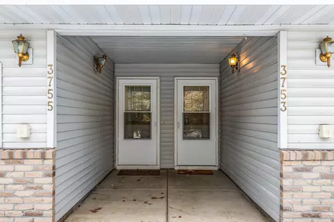 3753 Robin Ln, Eagan, MN 55122 photo 4