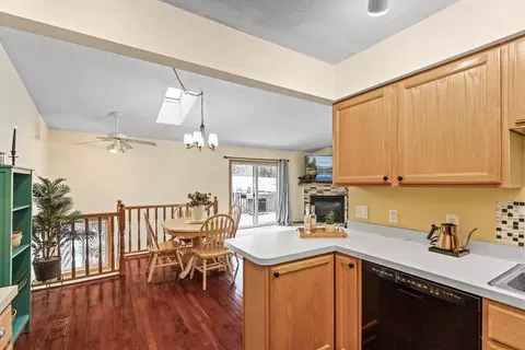 3753 Robin Ln, Eagan, MN 55122 photo 14