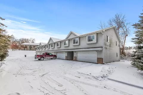 3753 Robin Ln, Eagan, MN 55122 photo 2