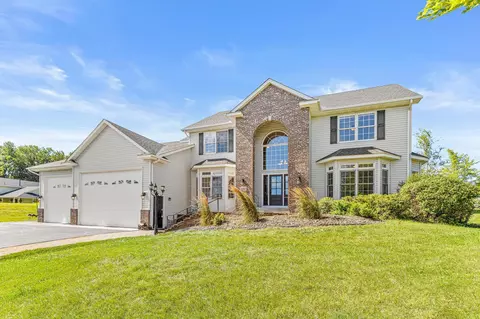 8285 Ochoa Ct NE, Elk River, MN 55330