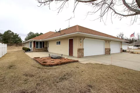 209 Circle View Dr, Dassel, MN 55325