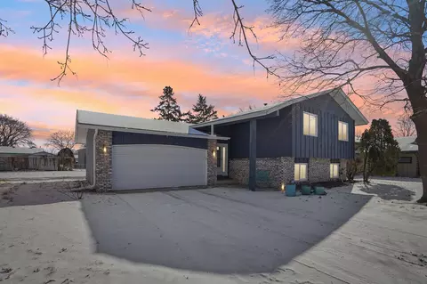 8456 Kentucky Ave N, Brooklyn Park, MN 55445