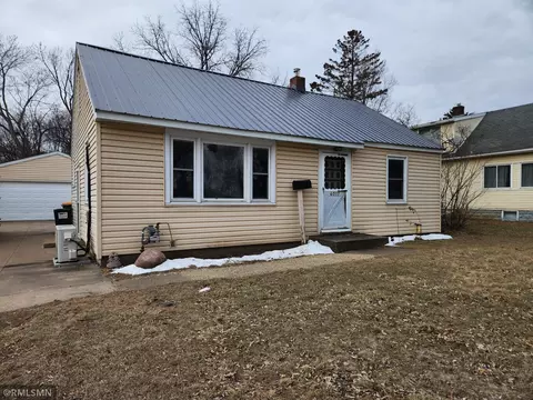 4017 Xenia Ave N, Robbinsdale, MN 55422