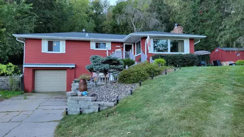 829 Linden St, Red Wing, MN 55066
