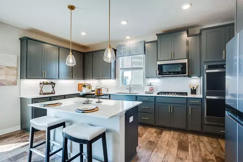 17201 Dimension Ave, Lakeville, MN 55044