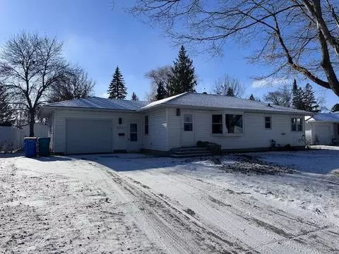 525 Prospect St, Owatonna, MN 55060