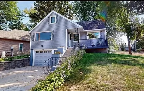 306 Lakeshore Dr, Stewartville, MN 55976