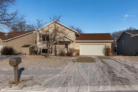 1022 Falcon Rd SE, Rochester, MN 55904