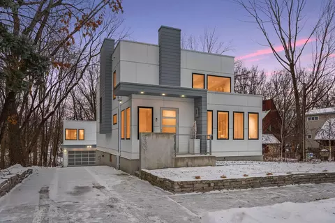 4001 Queen Ave S, Minneapolis, MN 55410