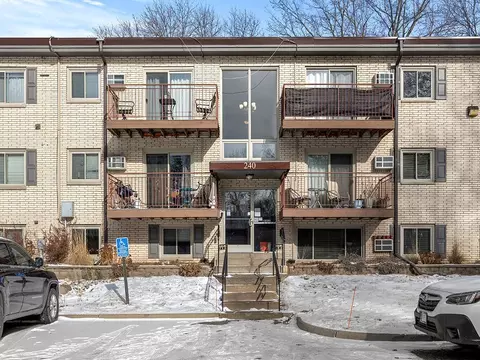240 Wentworth Ave W #106, West Saint Paul, MN 55118