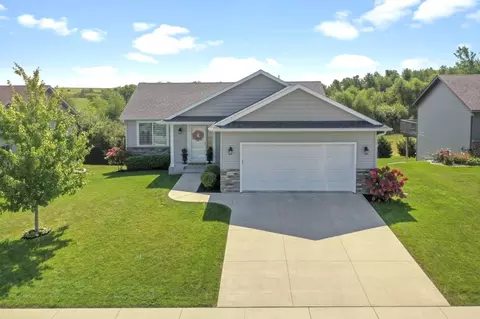 5614 King Arthur Rd NW, Rochester, MN 55901