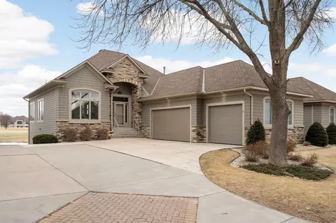 2325 Lehman Ln NE, Blaine, MN 55449