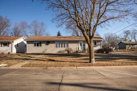 811 20th St SW, Austin, MN 55912