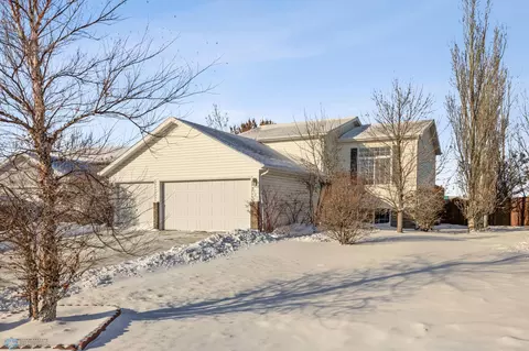3435 39th Ave S, Fargo, ND 58104 photo 2