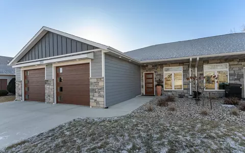 3005 15th Ave SW, Austin, MN 55912