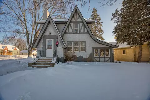 2902 2nd Ave W, Hibbing, MN 55746