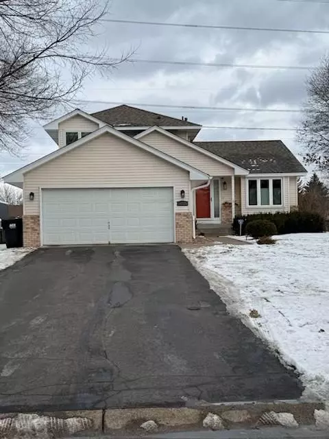 14725 Grouse St NW, Andover, MN 55304