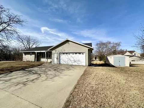 205 Ash St N, Sauk Centre, MN 56378
