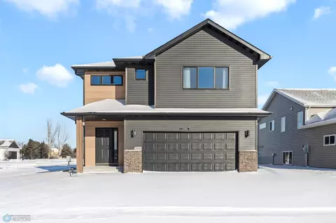 2591 66th Ave S, Fargo, ND 58104