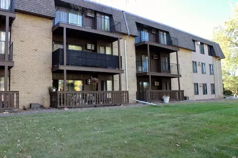 3461 Kent St #1011, Shoreview, MN 55126