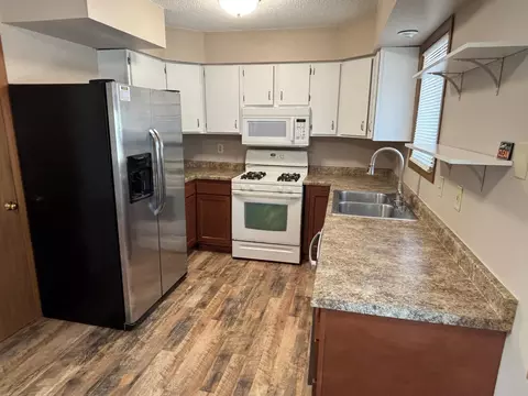 1105 Olena Ave, Willmar, MN 56201 photo 5