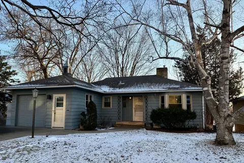 114 NE 14th St NE, Rochester, MN 55906