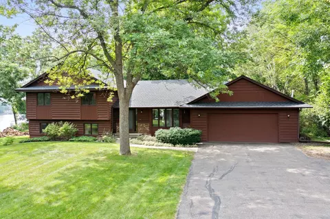 6275 Lake Sarah Heights Dr, Greenfield, MN 55373