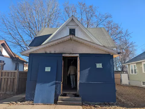 2639 Cedar Ave S, Minneapolis, MN 55407
