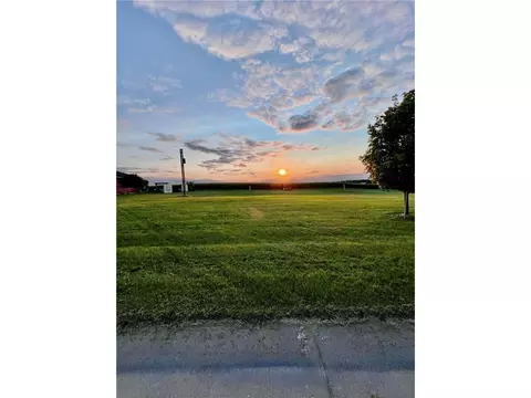 241 S Robert St, Mabel, MN 55954