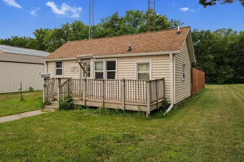 1304 4th St SE, Austin, MN 55912