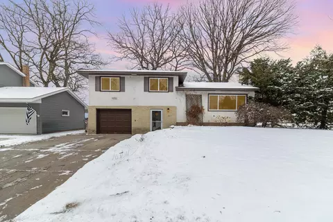 2873 2nd St N, North Saint Paul, MN 55109