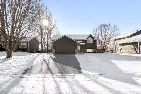 833 Estate St SW, Lonsdale, MN 55046