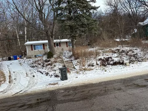 650 S Point Douglas Rd S, Saint Paul, MN 55119