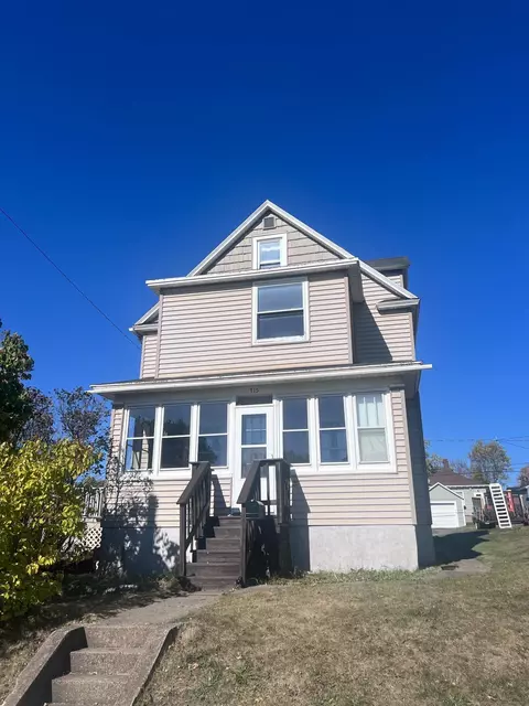 715 Garfield St, Eveleth, MN 55734