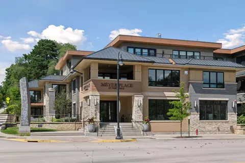 222 Ferndale Rd S #204, Wayzata, MN 55391