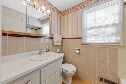 813 5th Ave NW, Faribault, MN 55021 photo 22