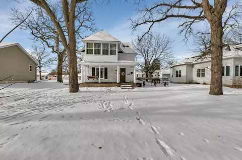 109 9th Ave N, Princeton, MN 55371