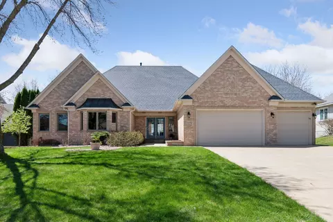 2329 Boulder Rd, Chanhassen, MN 55317