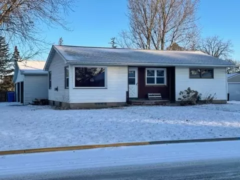 120 2nd St SW, Lewiston, MN 55952
