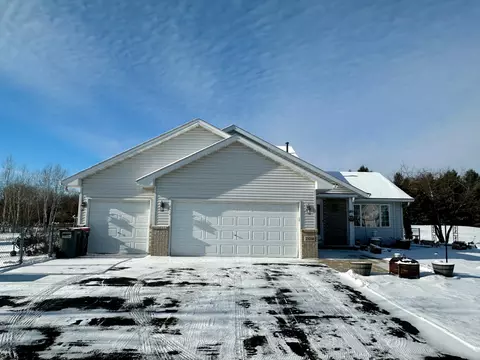 21018 Okinawa St NE, Cedar, MN 55011