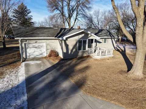 2013 Sweden Ave, Storden, MN 56174