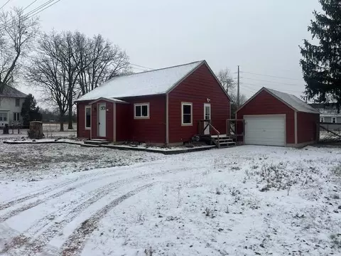 409 N 10th St, Cameron, WI 54822