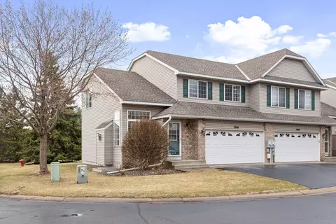9906 Hamlet Ct S, Cottage Grove, MN 55016