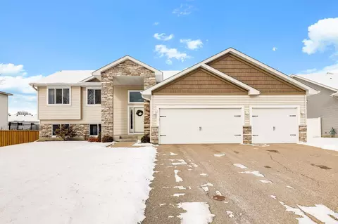 701 100th Ct NE, Blaine, MN 55434