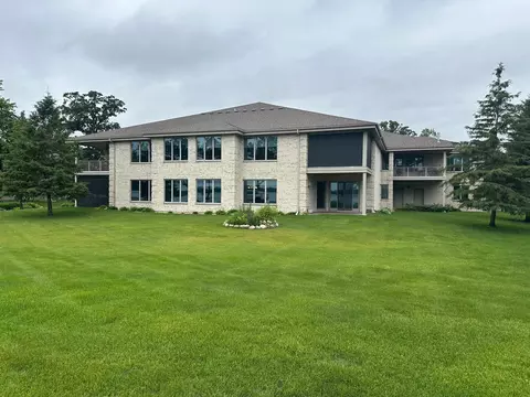 410 W Lake Dr #102, Detroit Lakes, MN 56501