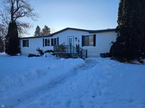 131 3rd Ave, St. Thomas, ND 58276