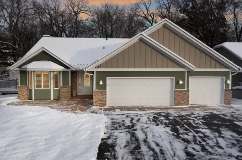1642 Currie St N, Maplewood, MN 55119