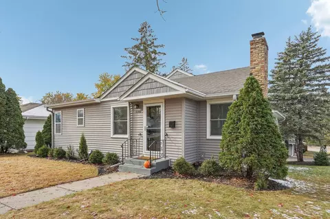 5700 Ewing Ave S, Edina, MN 55410