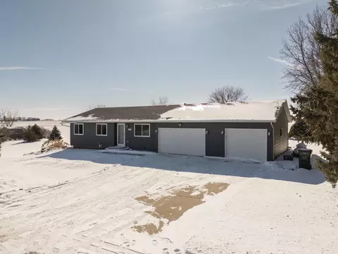 316 2nd St SE, Eyota, MN 55934